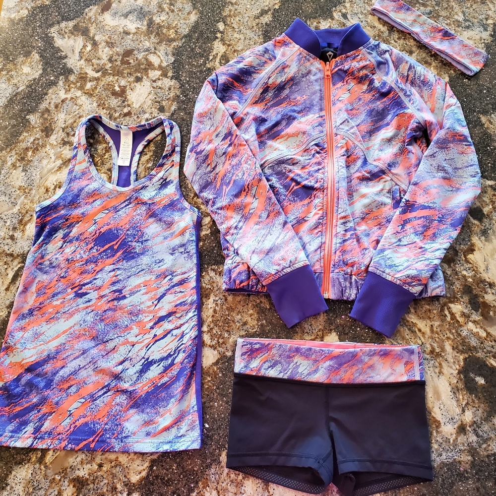 Girls Ivivva set size 7/8